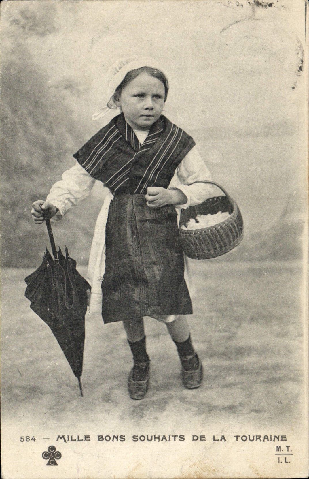 CPA Folklore Enfant Touraine