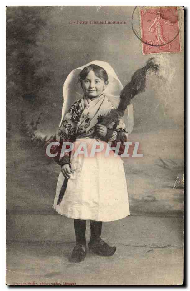 CPA Folklore Enfant Petite Fileuse Limousine