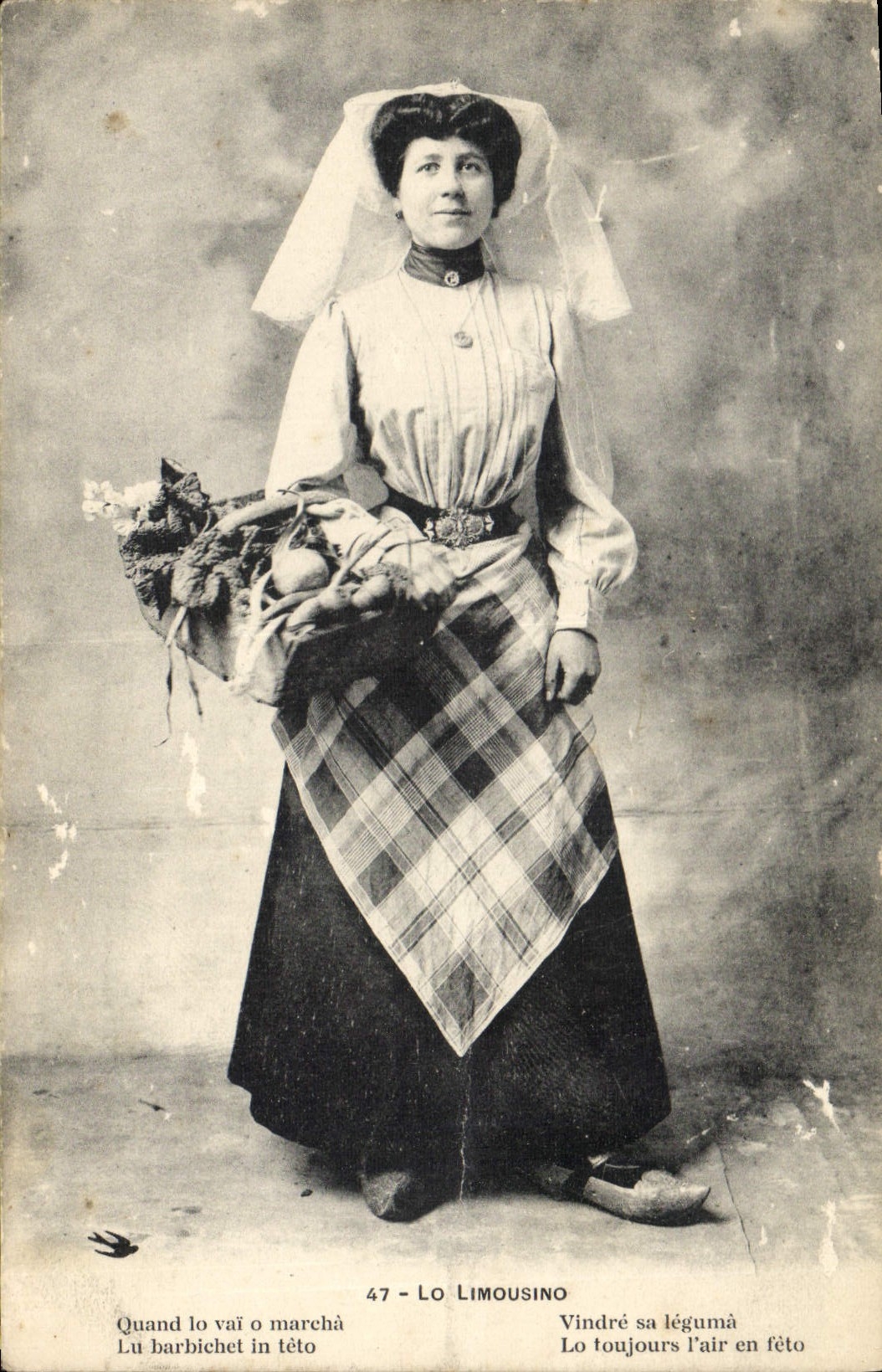 CPA Folklore Femme Lo Limousino