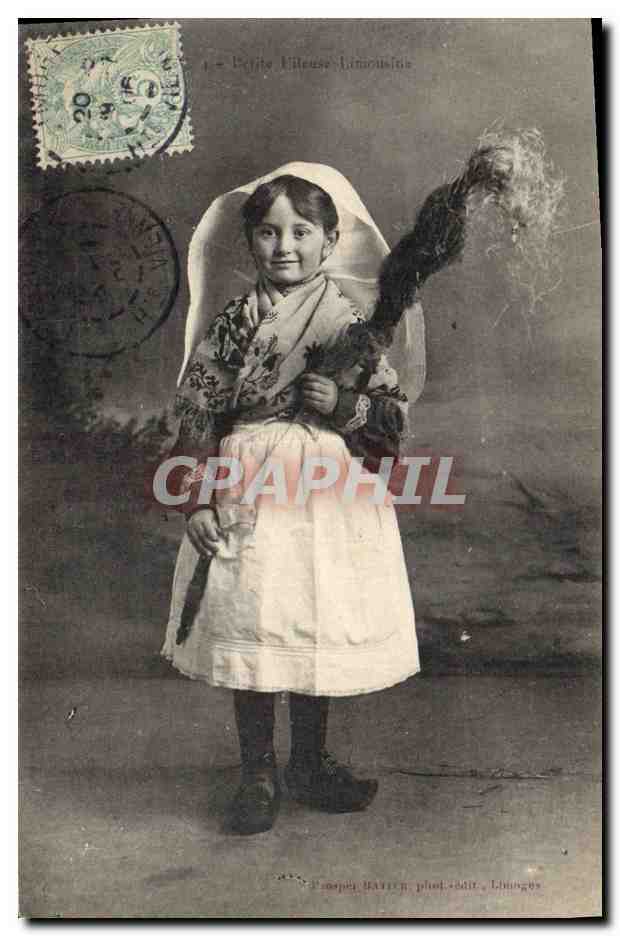 CPA Folklore Enfant Petite fileuse Limousine