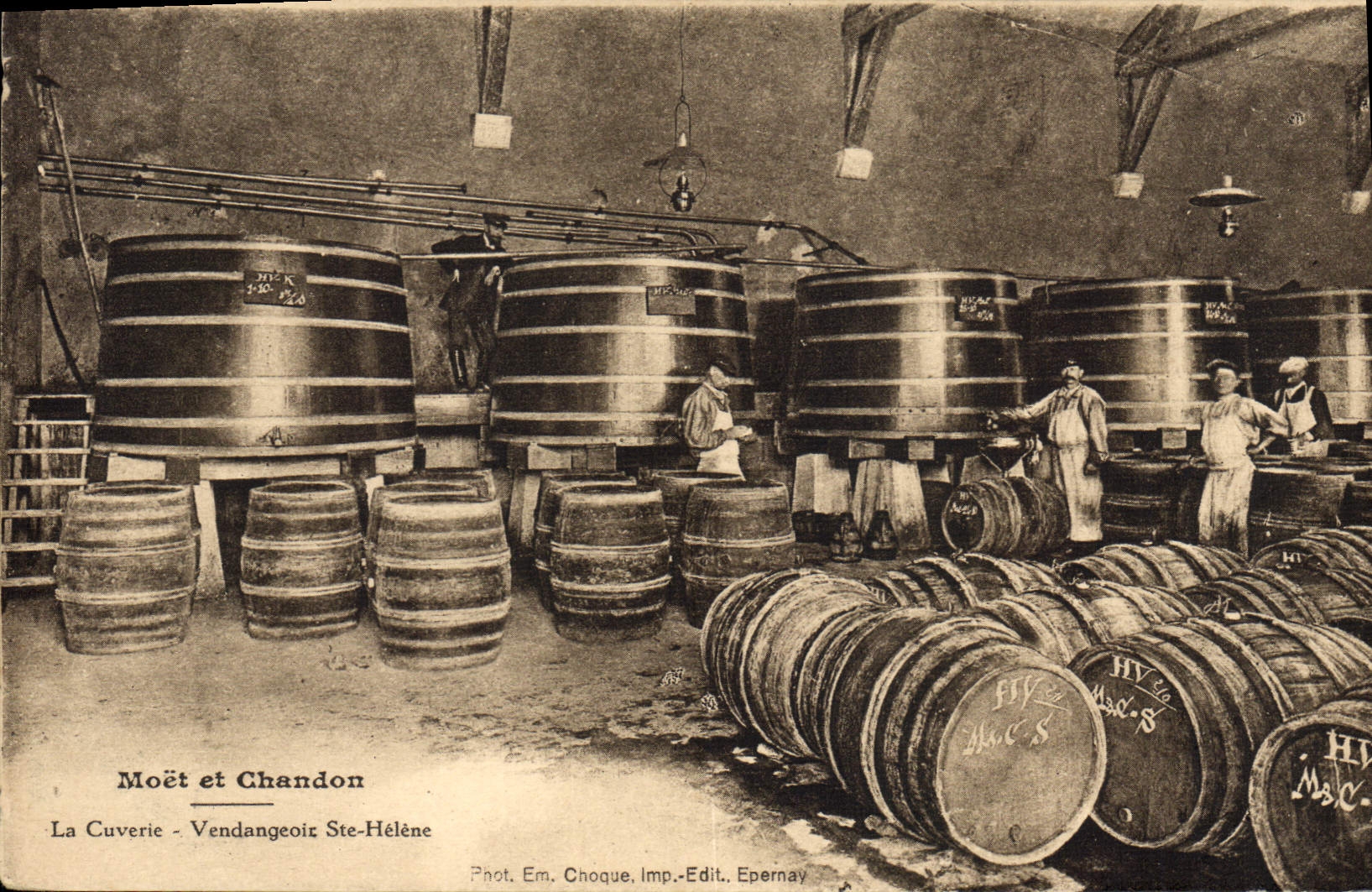 La Cuverie - Vendangeoir Ste-Hélène — Moët et Chandon — Phot. Em. Choque, Imp.-Edit. Epernay