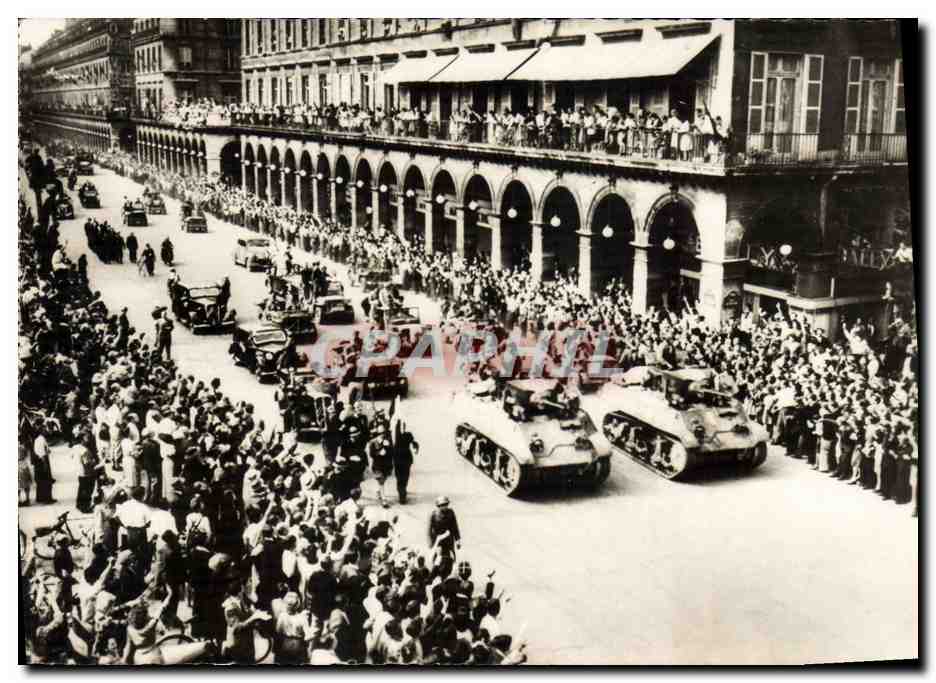 Défilé des troupes de l'armée Leclerc - Rue de Rivoli — Éditions O. P.