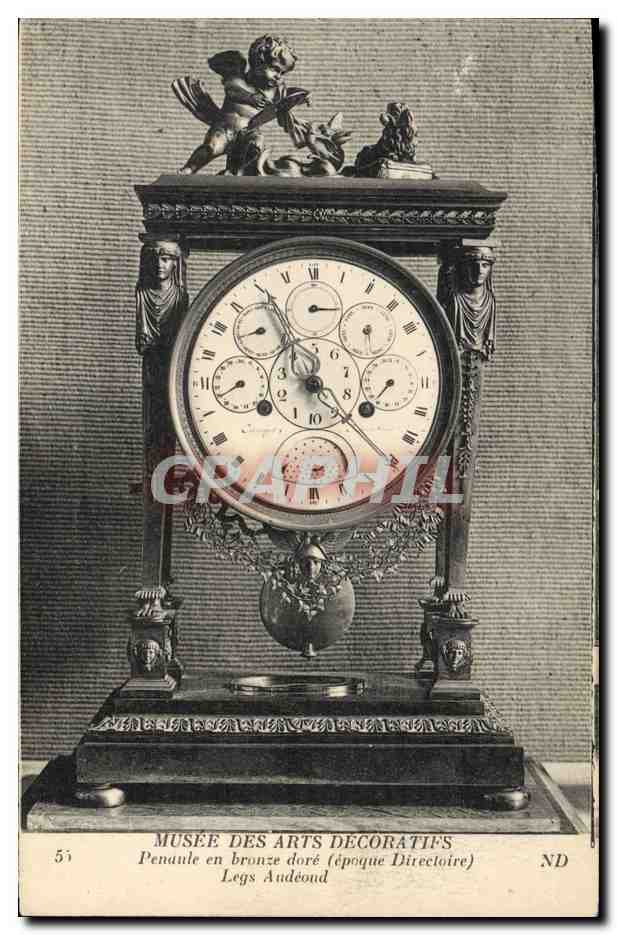 CPA Horloge Musee des Arts Decoratifs Pendule en bronze dore Directoire Legs Andeoud