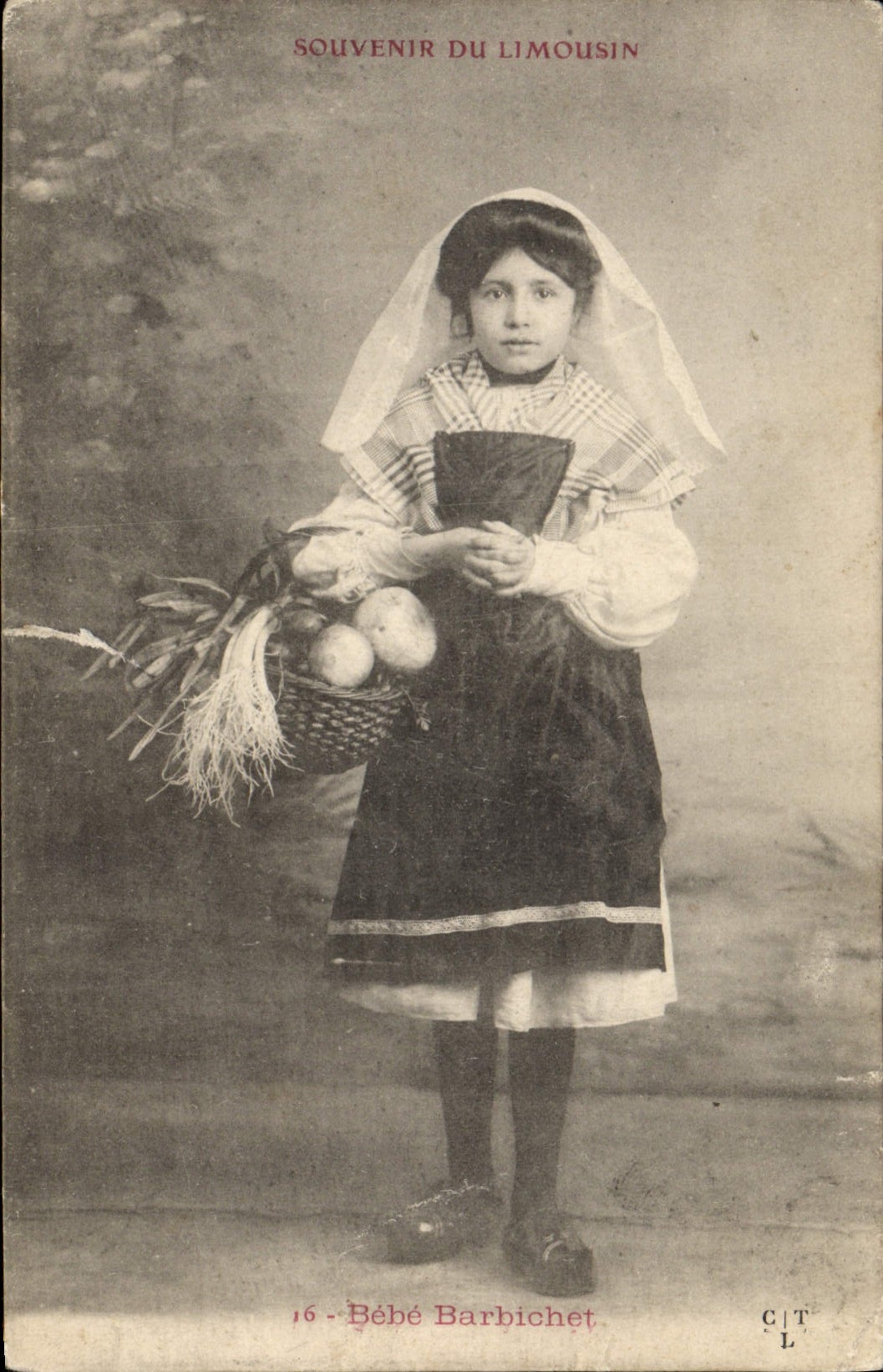CPA Folklore Bebe Barbichet