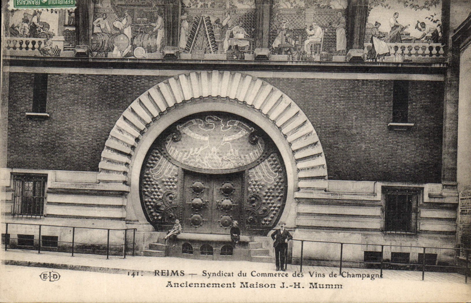 CPA Folklore Vin Vendange Champagne Reims Syndicat du commerce des vins de Champagne Anciennement Maison Mumm 