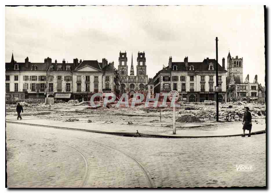 Orléans — Vue vers la Cathédrale avant le percement du prolongement de la Rue Jeanne d'Arc — Éditions Vogue