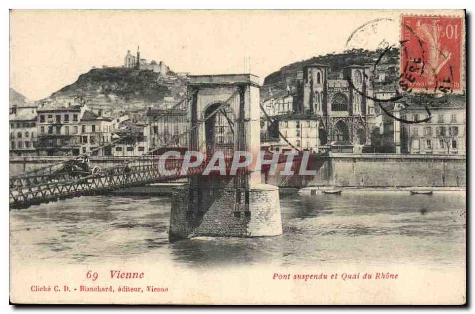 CPA Pont suspendu et quai du Rhone Vienne