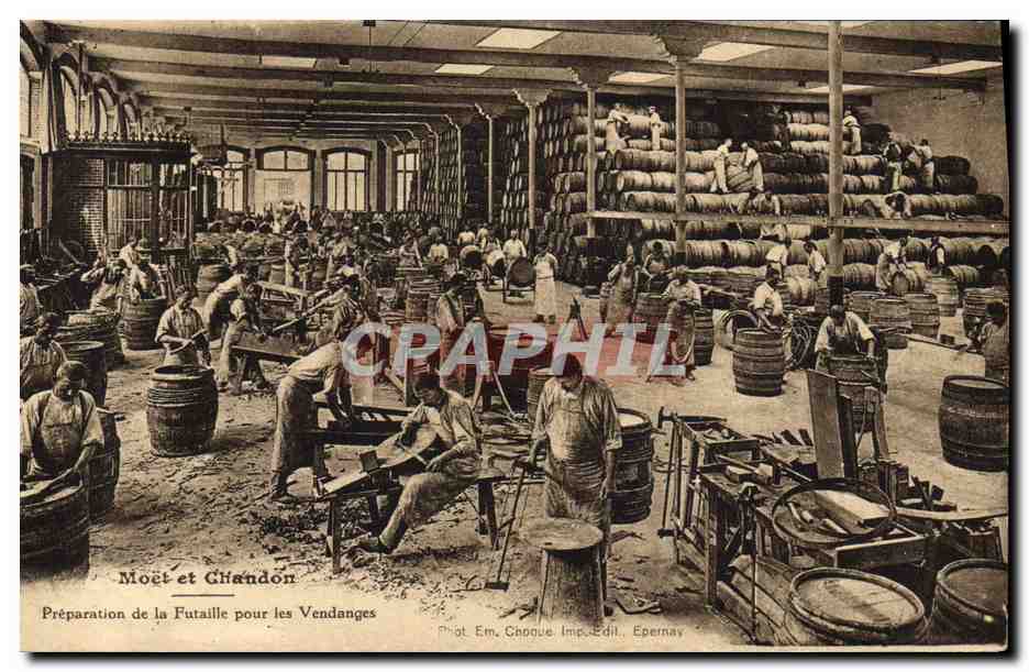 Préparation de la Futaille pour les Vendanges — Moët et Chandon — Phot. Em. Choque, Imp. Edil. Epernay