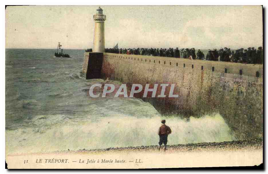 CPA Phare Le Treport La jetee a maree haute 