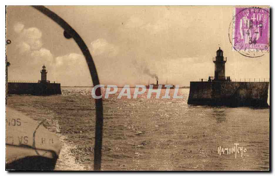 CPA Phare Avant port de La Pallice Rochelle