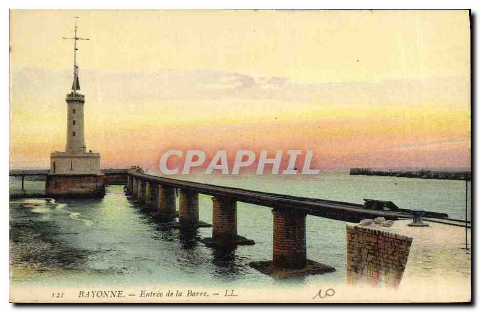 CPA Phare Bayonne Entree de la Barre