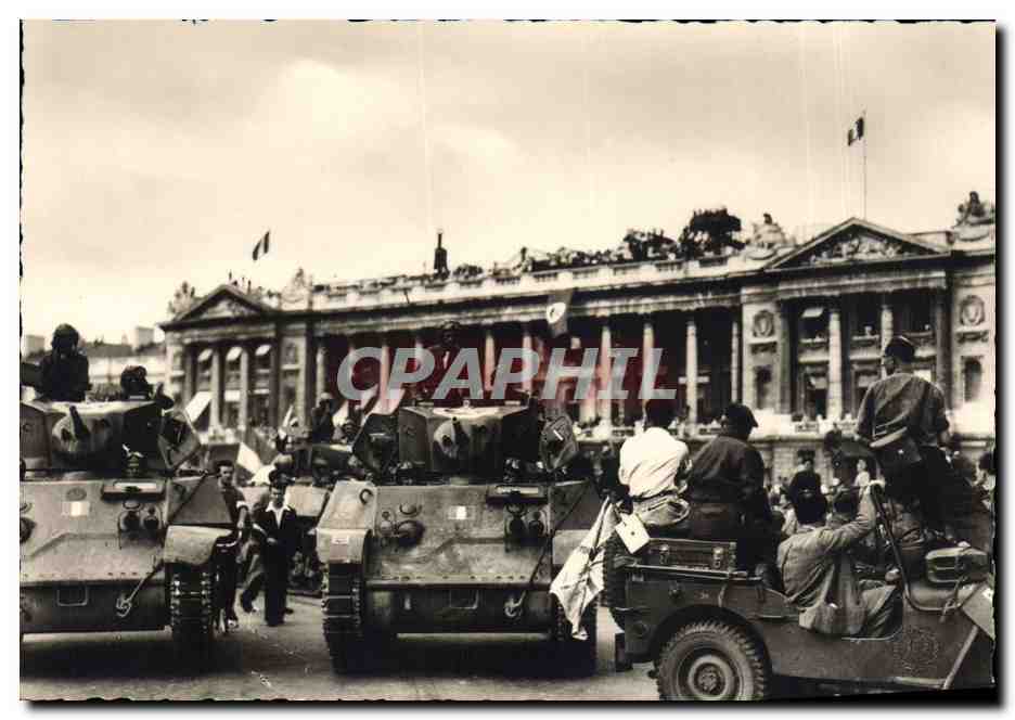 Libération de Paris — Les chars Leclerc, Place de la Concorde — C.A.P. Paris, n° 69