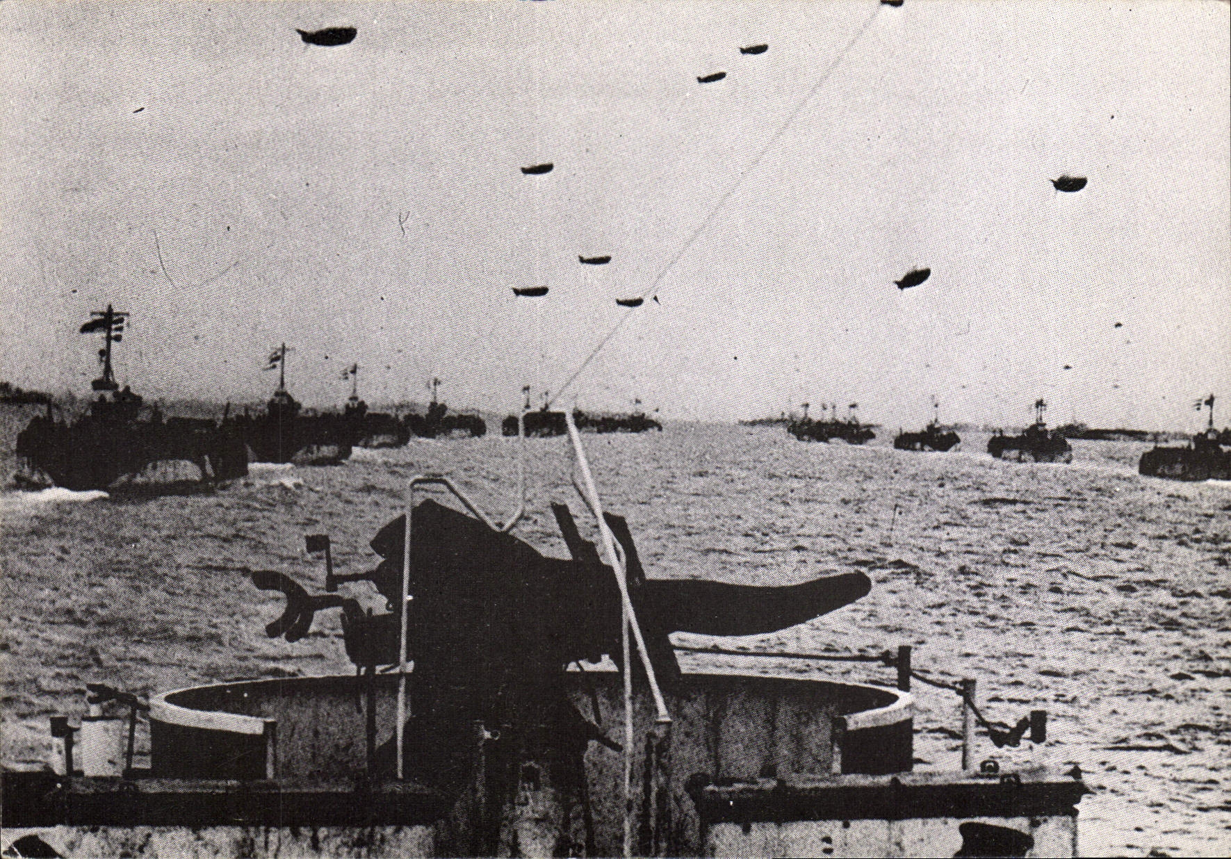 CPM Militaria DD Day 6 juin 1944 La flotte d'invasion