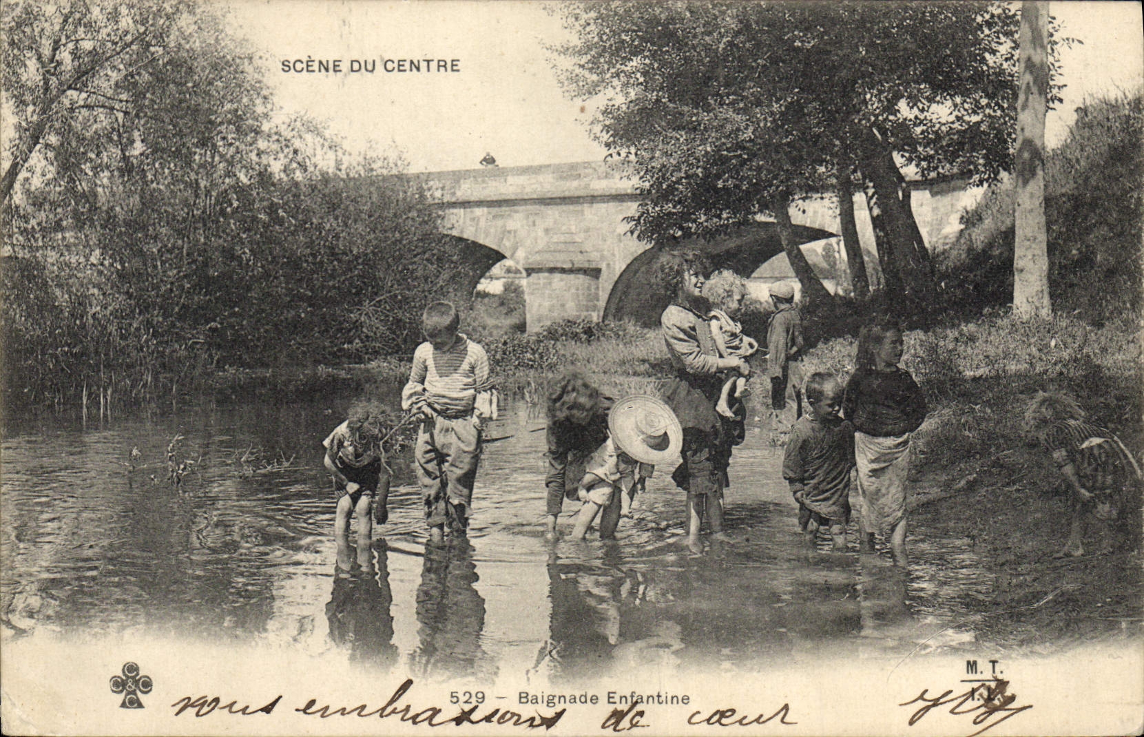 CPA Folklore Scene du Centre Baignade enfantine Enfants