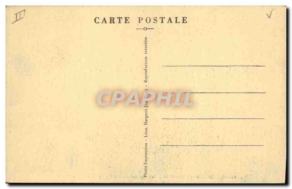 CPA Folklore Sur les Hauts Plateaux Allaitement Vache France Centrale — Rückseite