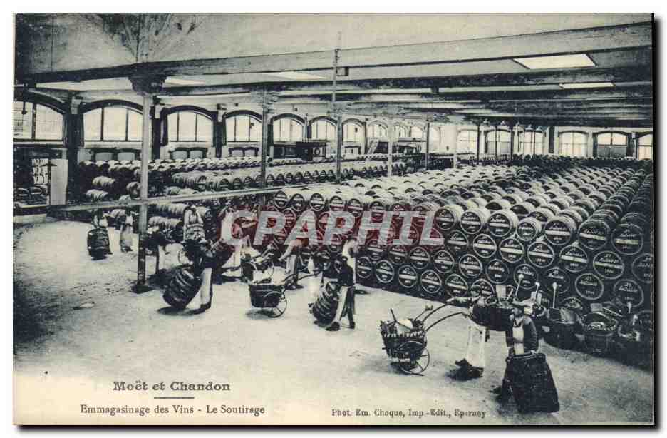Moët et Chandon — Emmagasinement des Vins - Le Soutirage — Phot. Em. Cheques, Imp.-Édit., Epernay