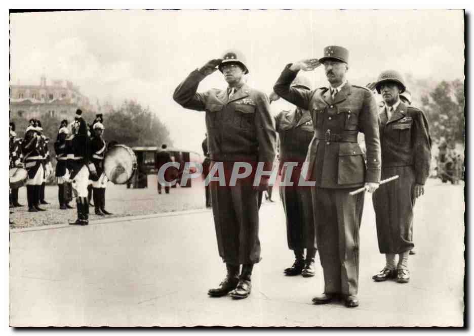 Général Bradley et Général Koenig devant la Tombe du Soldat Inconnu — Paris — C.A.P. Paris