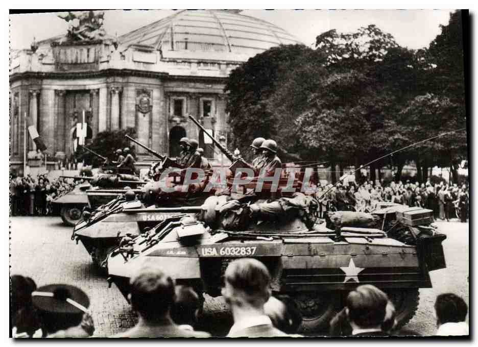 Passage des blindés américains devant le Grand Palais — Éditions O. P. — n°9