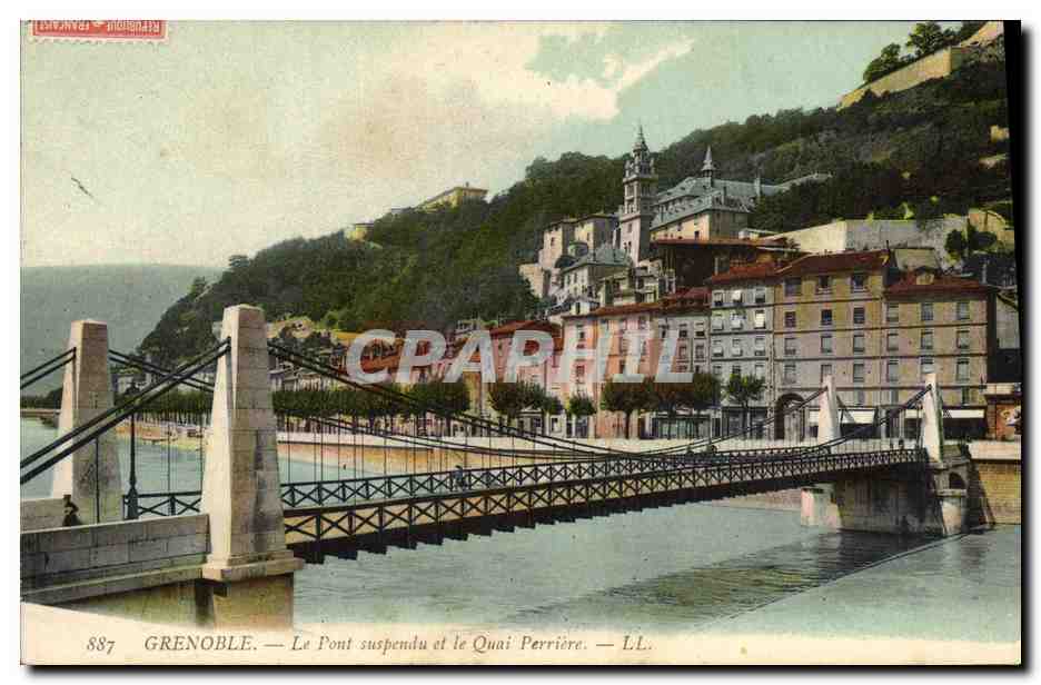 CPA Pont suspendu et le Quai Perriere Grenoble