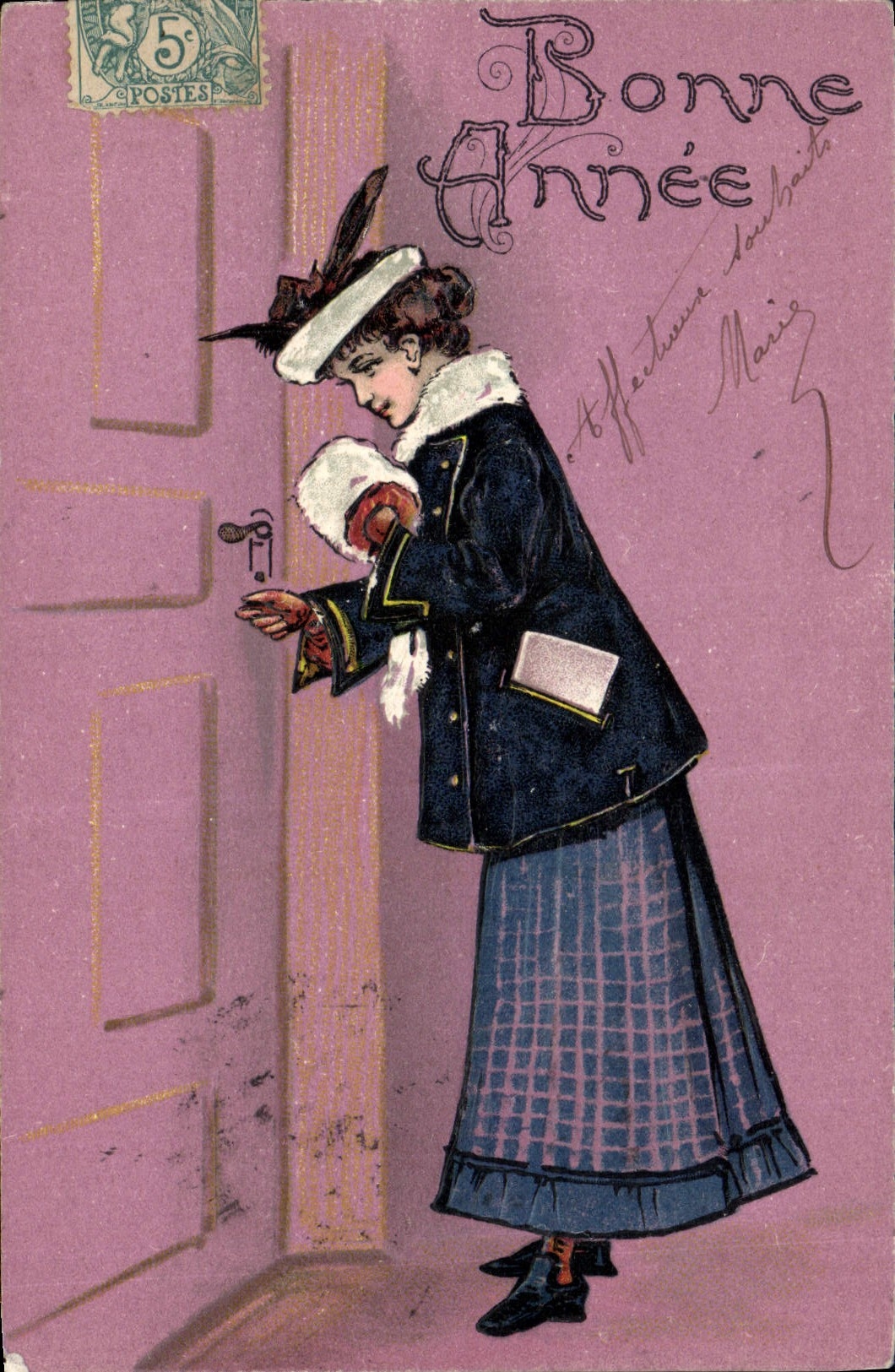 Femme en manteau à col fourrure — porte — Bonne Année — éditeur non visible, série non visible