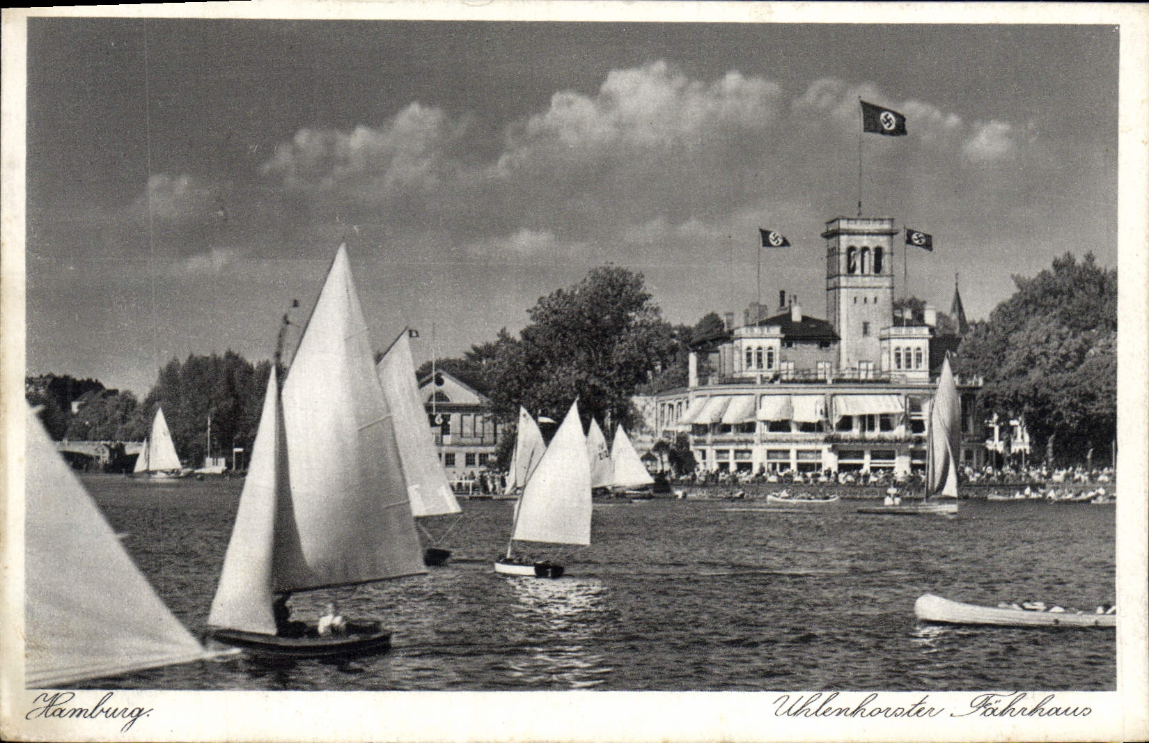 CPM Militaria Hamburg Bateaux Drapeau Nazi