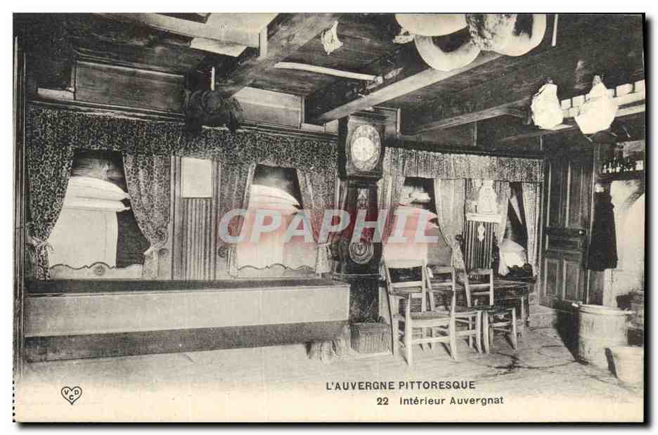 CPA Folklore Auvergne Interieur Auvergnat Horloge Pendule