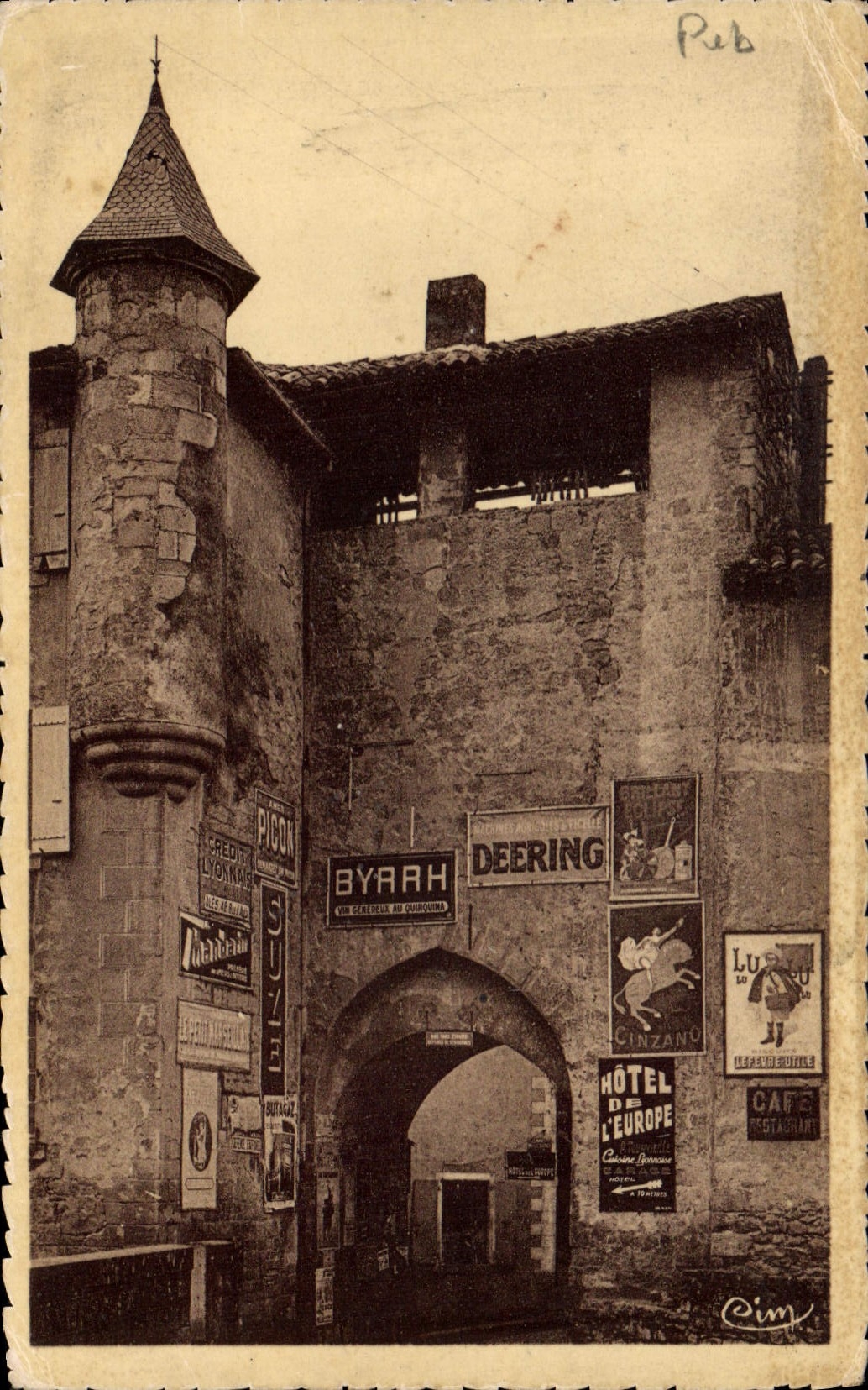CPA Publicite Largentiere Porte des Recollets Byrrh Deering Hotel de l'Europe