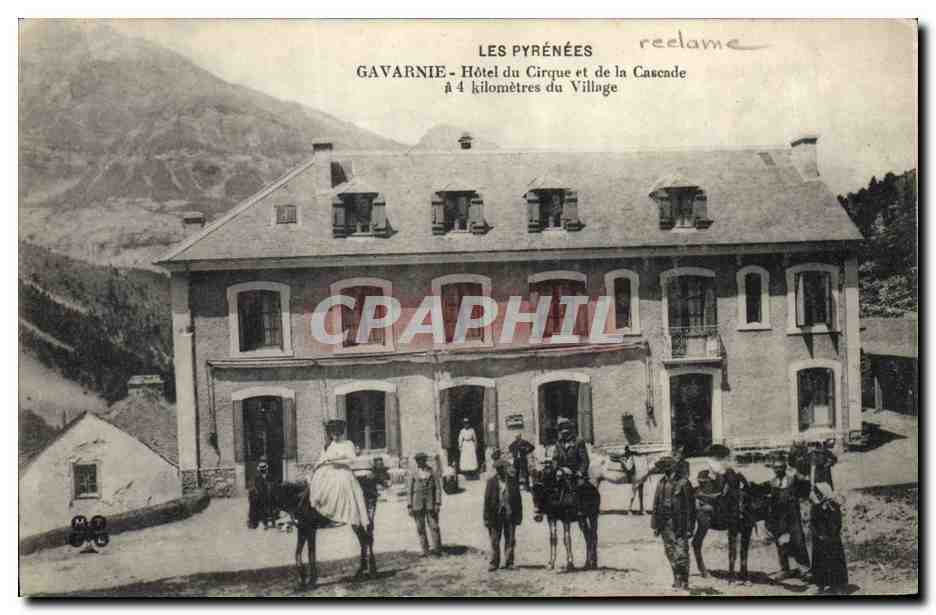 Gavarnie - Hôtel du Cirque et de la Cascade — à 4 kilomètres du Village