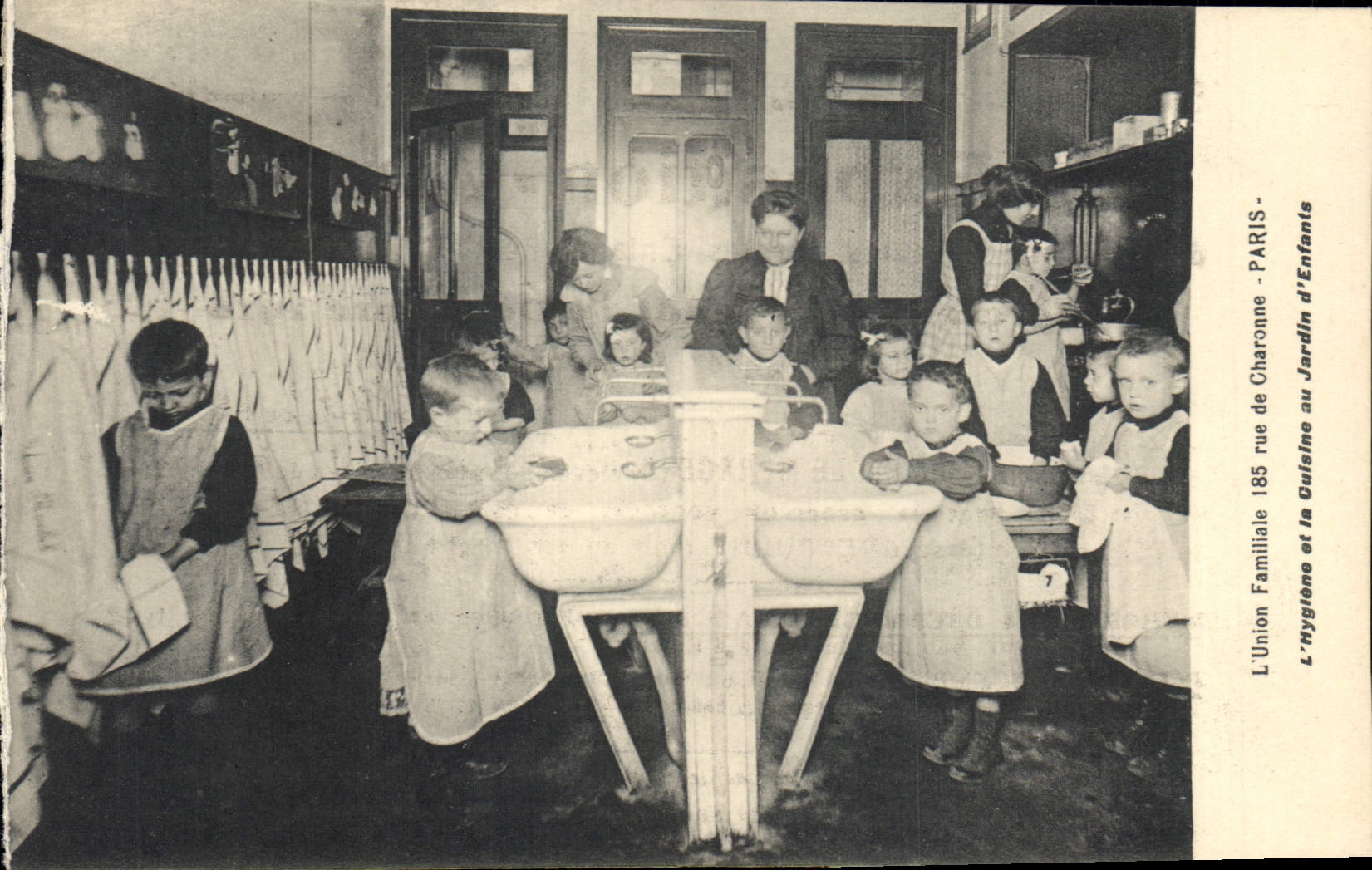 L'hygiène au Jardin d'Enfants — L'Union Familiale, 185 rue de Charonne - Paris