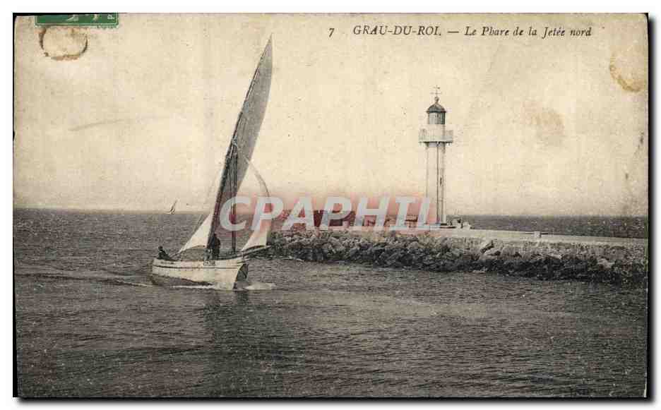 CPA Phare Grau du Roi Le phare de la jetee Nord Bateau 