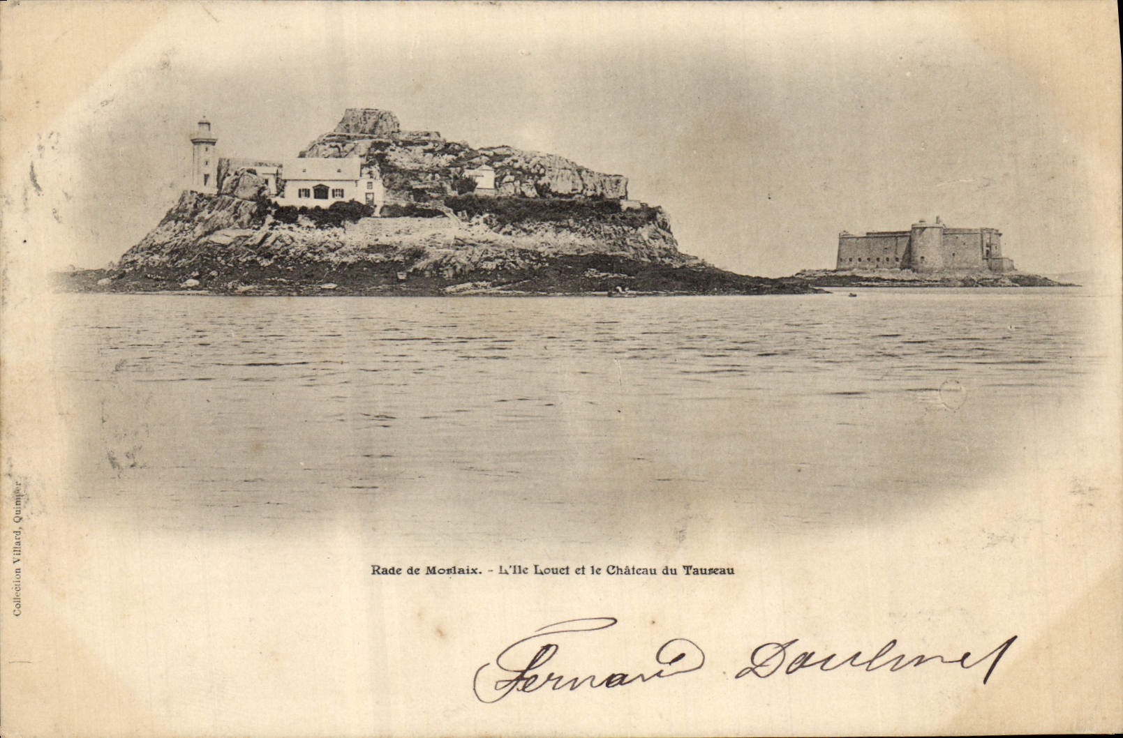 CPA Phare Rade de Morlaix L'Ile Louet et le chateau du Taureau