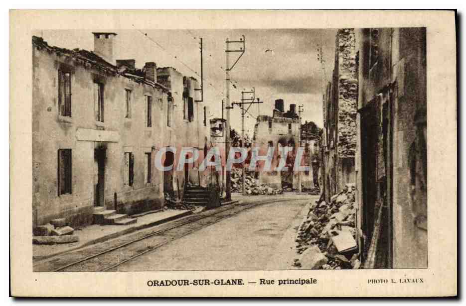 Oradour-sur-Glane — Rue principale — Photo L. Lavaux