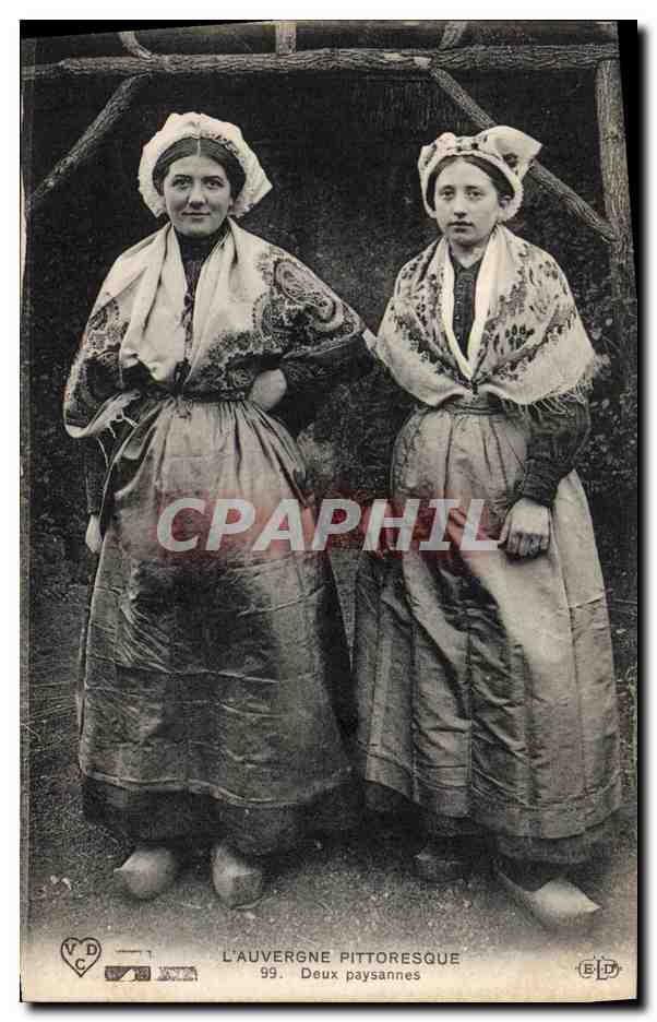 CPA Folklore Auvergne Deux paysannes 