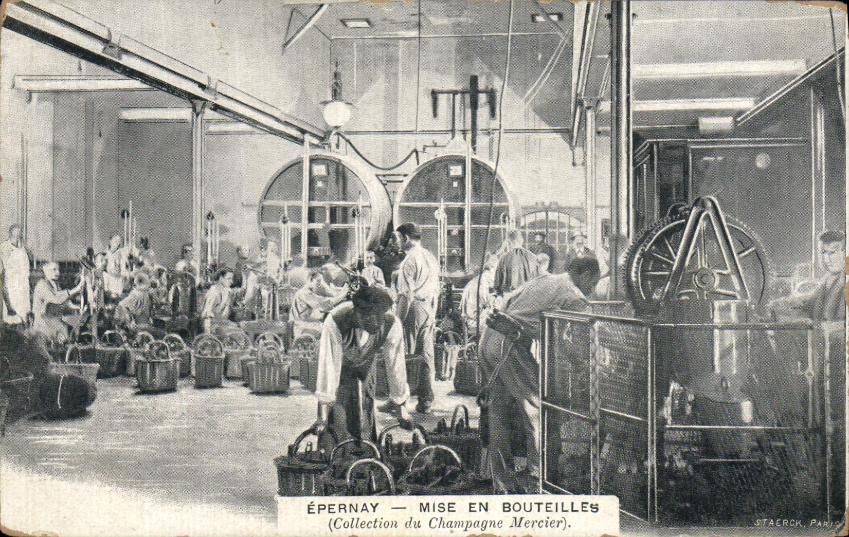 ÉPERNAY — MISE EN BOUTEILLES — Collection du Champagne Mercier — Staerck, Paris