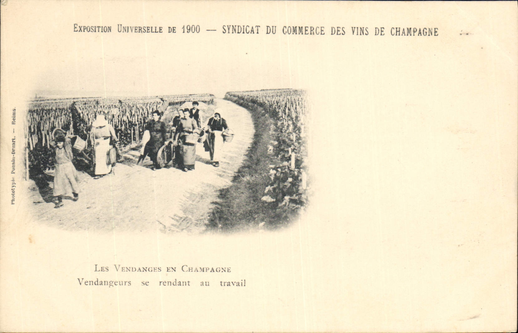 CPA Folklore Vin Vignoble Vendanges Champagne Exposition universelle de 1900 Vendangeurs se rendant au travail