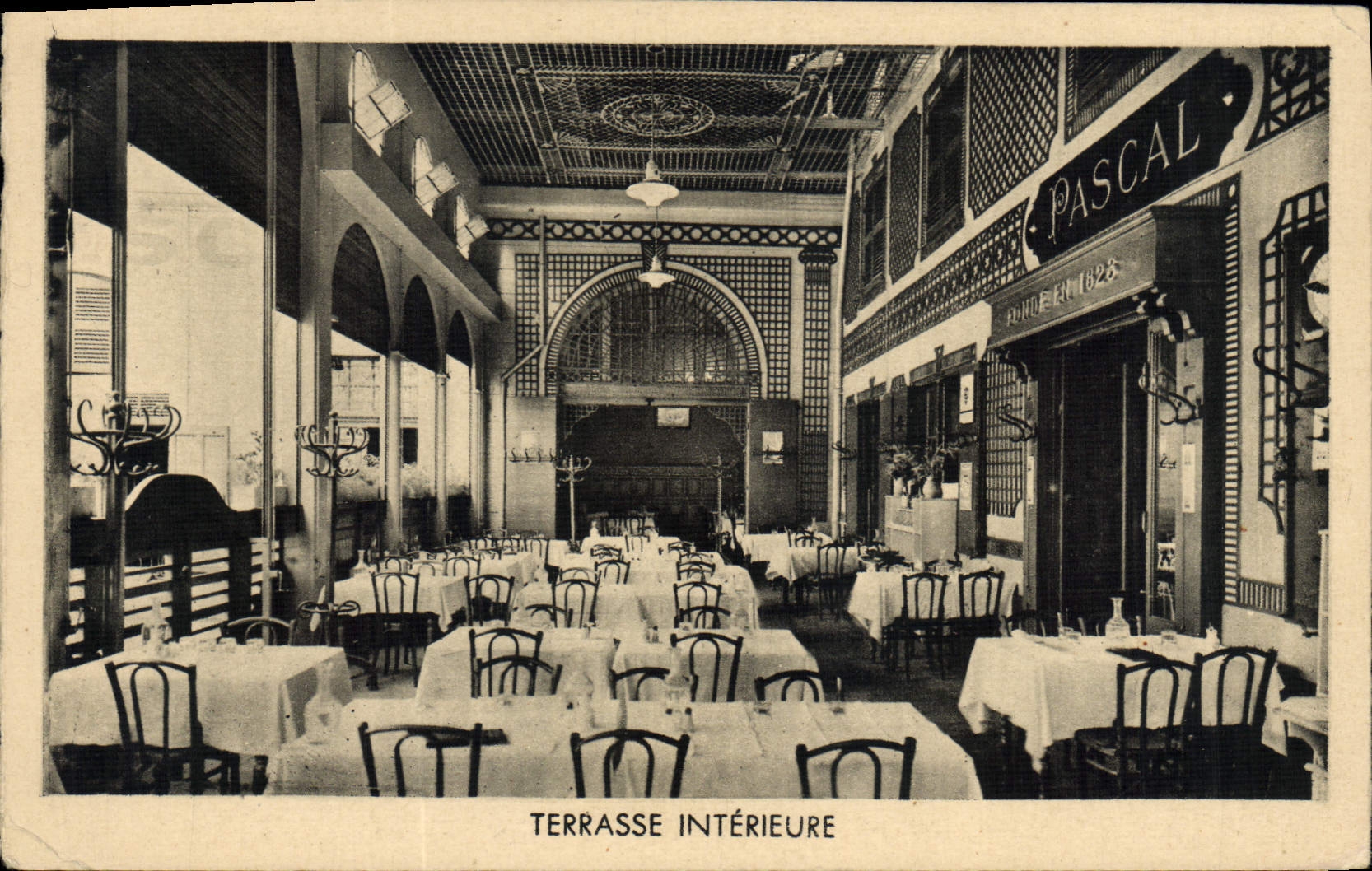 CPA Publicite Pascal Terrasse interieure Cointreau La Meuse Cinzano Vuchy Celestins Cassis Bodin La Zenia Pommey Greno Anselme Thomas Bassot 