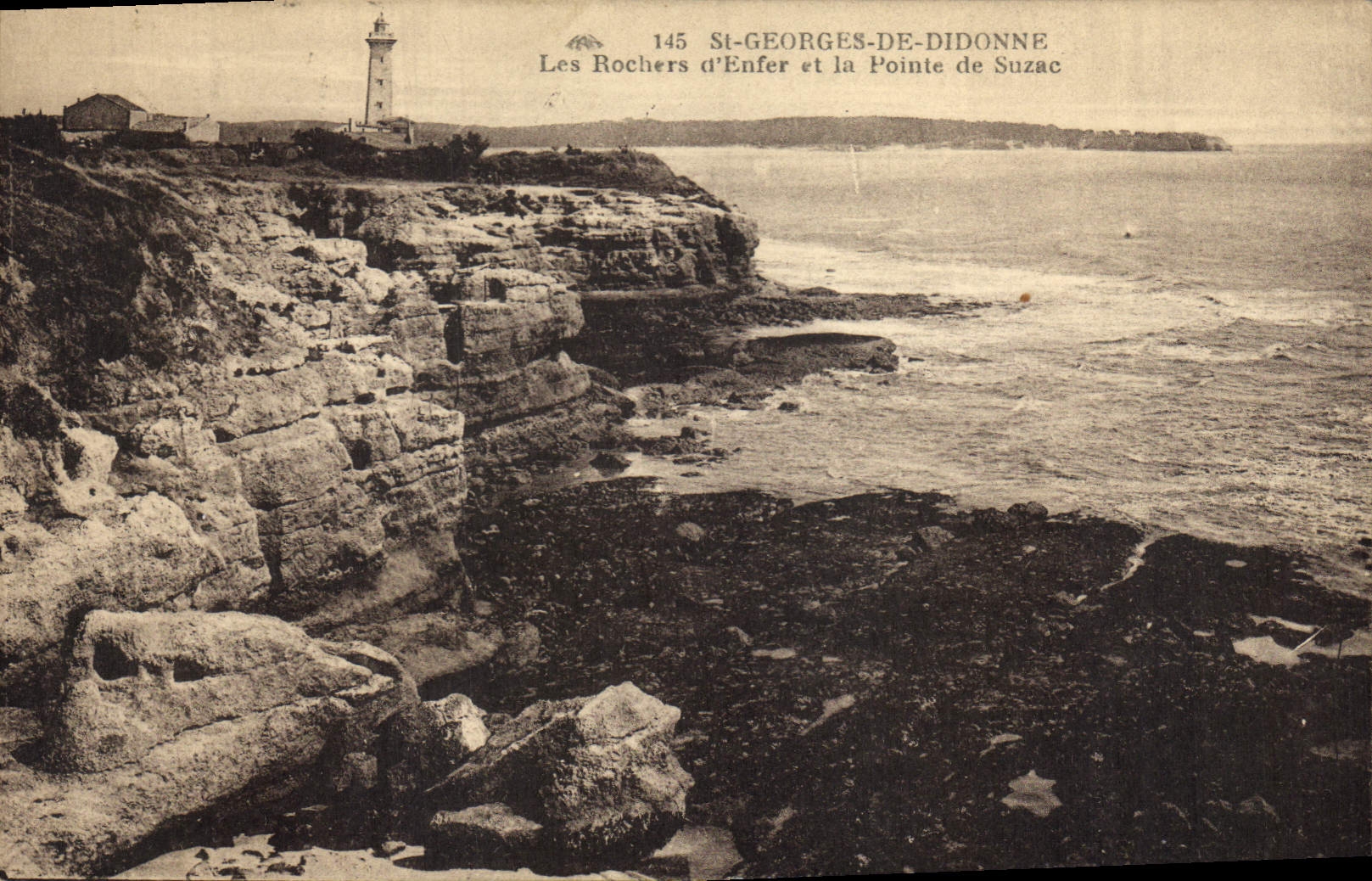 CPA Phare St Georges de Didonne Les rochers d'enfer et la pointe de Suzac