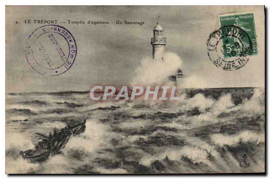 CPA Phare Le Treport Tempete d'equinoxe Un sauvetage