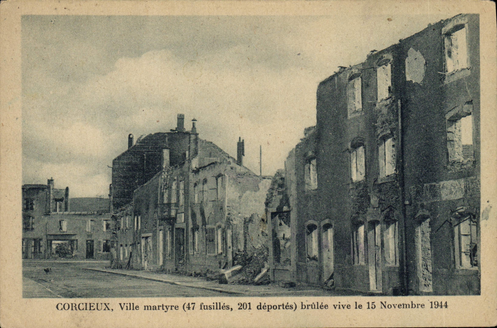 Corcieux, Ville martyre (47 fusillés, 201 déportés) brûlée vive le 15 Novembre 1944 — Photo Lievaux
