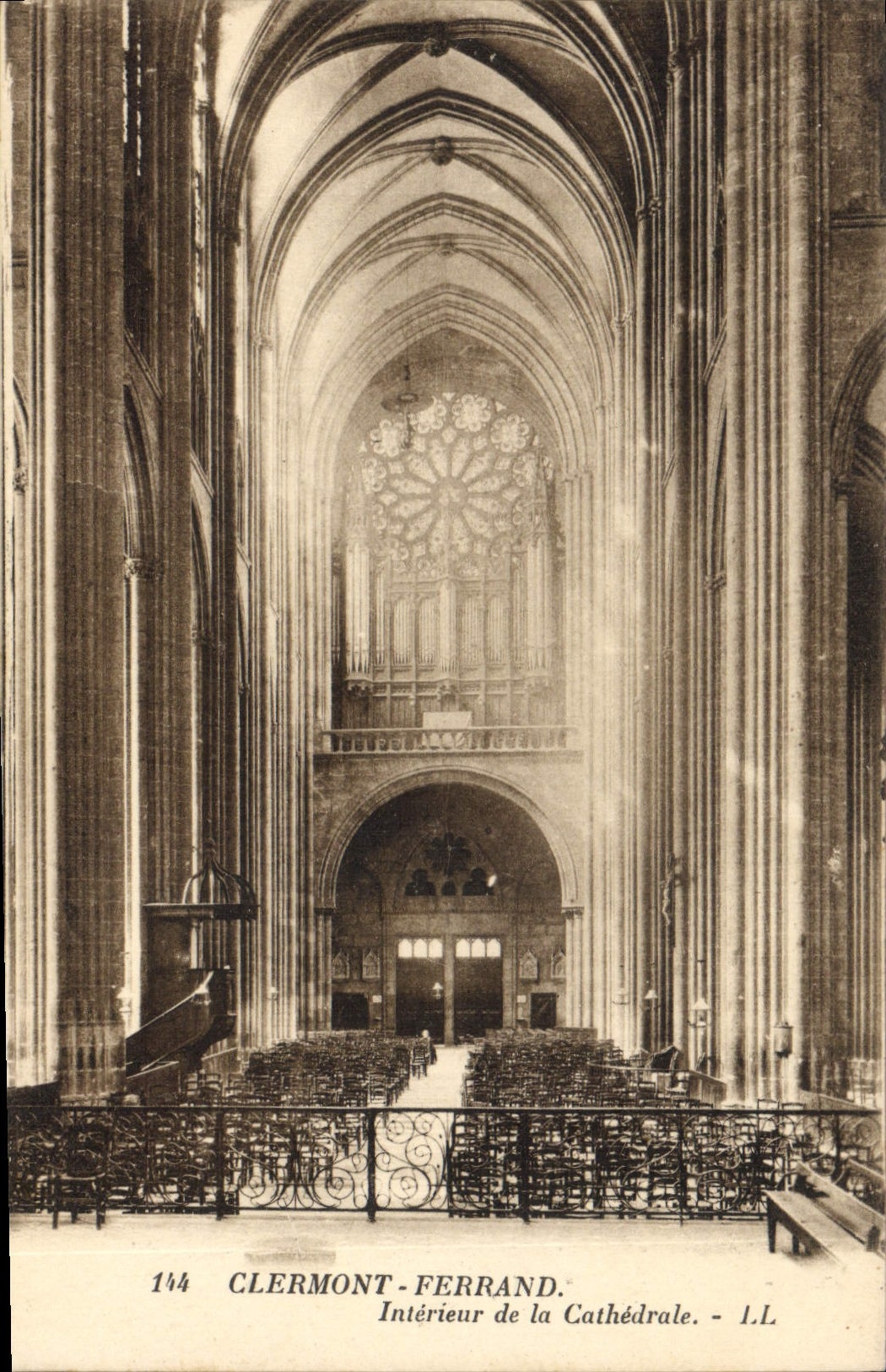 CPA Orgue Clermont Ferrand Interieur de la cathedrale