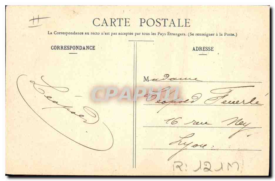 CPA Folklore Couple Auvergnat — Verso
