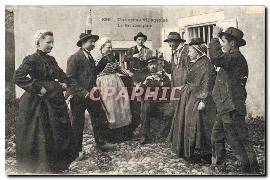 CPA Folklore Une scene villageoise Le bal champetre Accordeon