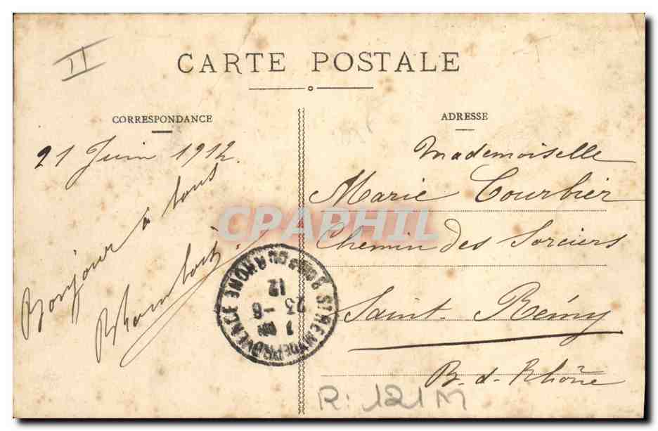 CPA Folklore Auvergne Equipage des Hauts plateaux Cheval — Verso
