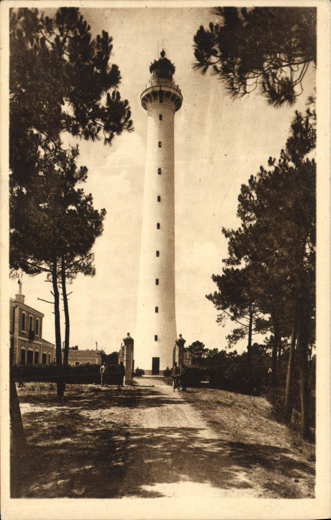 CPA Phare de la Courbe Environs de Royan 