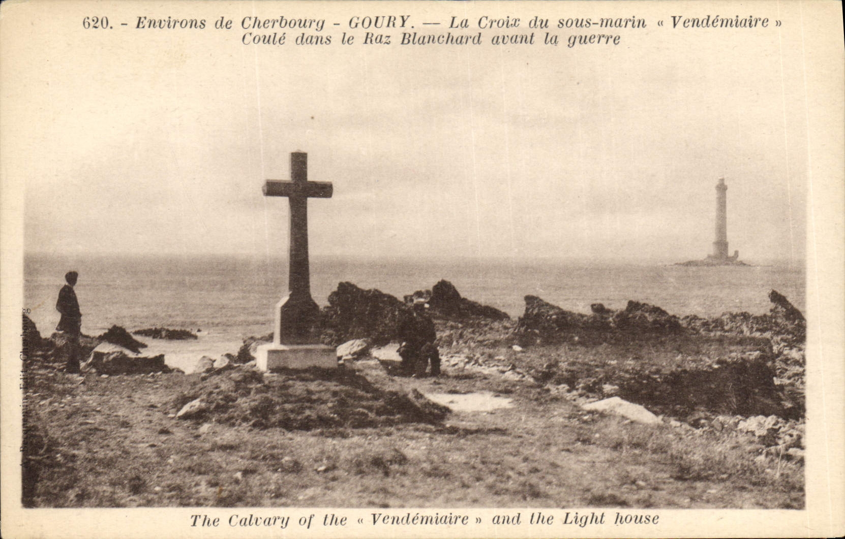 CPA Phare Environs de Cherbourg Goury La croix du sous marin Vendemiaire Coule dans le Raz Blanchard avant la guerre