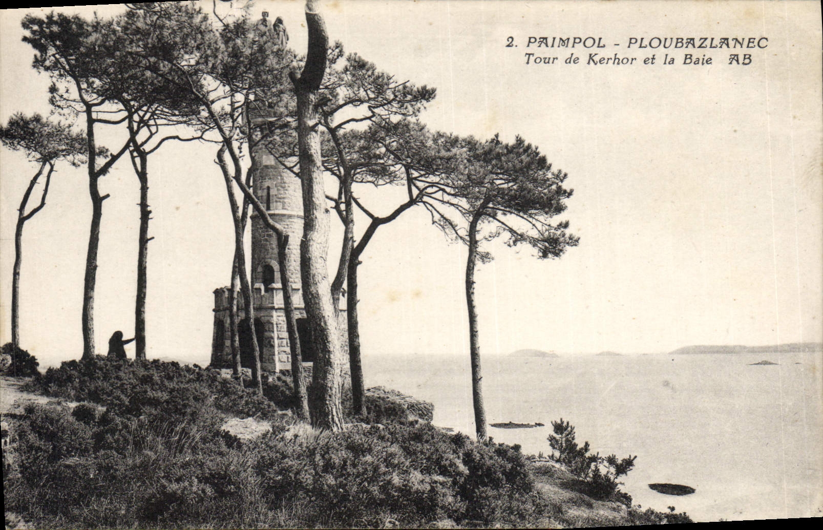 CPA Phare Paimpol Ploubazlanec Tour de Kerhor et la baie