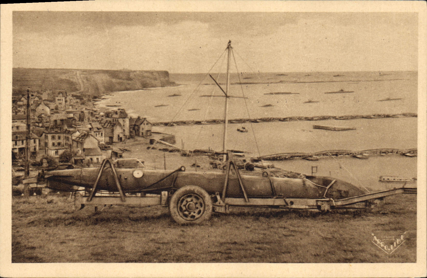 CPM Militaria Arromanches les Bains Port Winston Churchill Vue generale prise de la falaise Est 