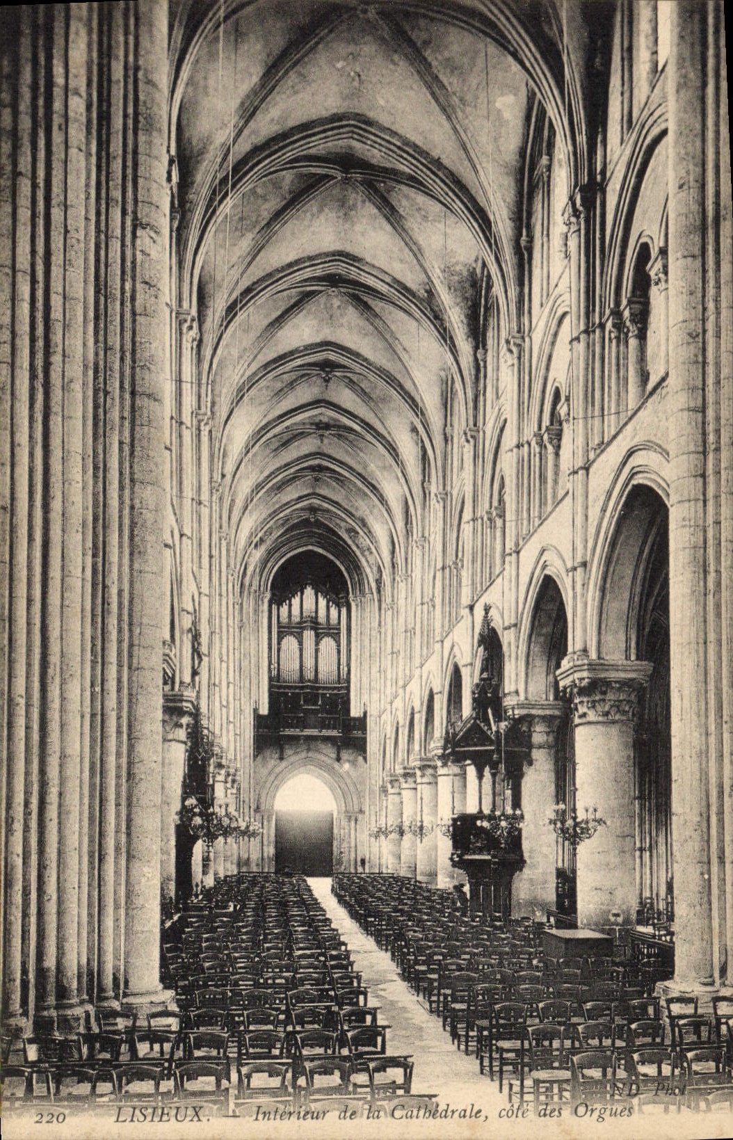 CPA Orgue Lisieux Interieur de la cathedrale Cote des orgues