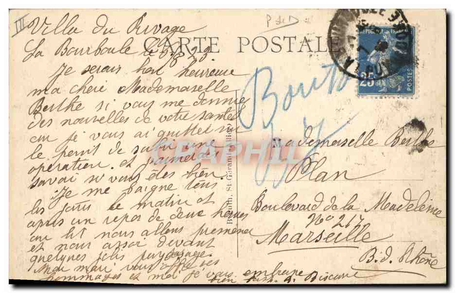 CPA Folklore Auvergne Au seuil du logis Fileuse  — Verso