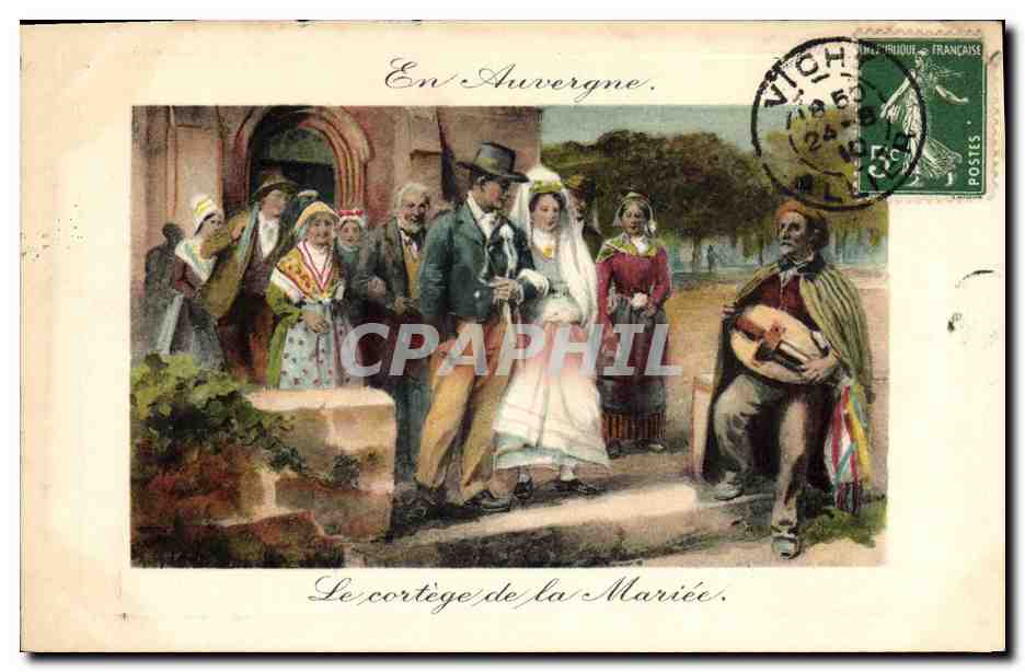 CPA Folklore Auvergne Le cortege de la mariee Mariage 